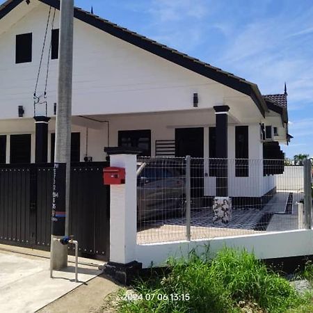Hadeera Minimalis Family Homestay 쿠알라트렝가누 외부 사진